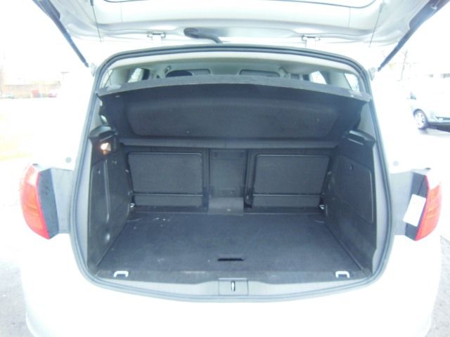 2011 Vauxhall Meriva 1.4 T 16v Exclusiv 5dr image 5