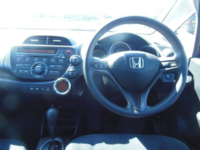 2011 Honda Jazz 1.4 i VTEC ES CVT 5dr image 6