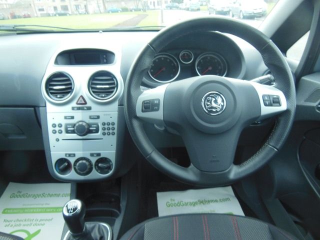 2010 Vauxhall Corsa 1.2 i 16v SXi 5dr image 7