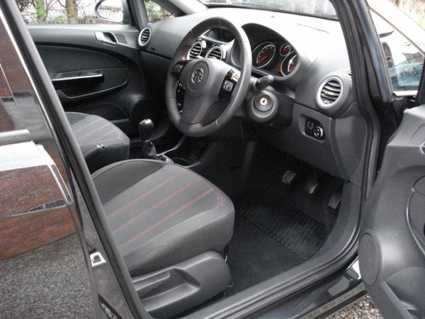 2012 Vauxhall Corsa 1.2 SXi image 5