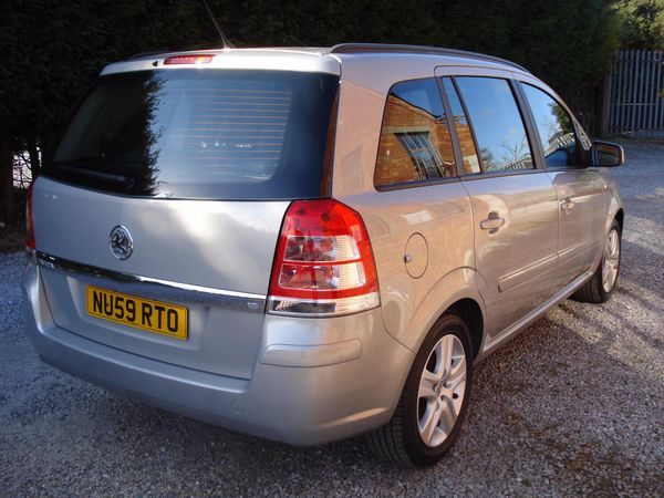 2009 Vauxhall Zafira 1.6i image 4