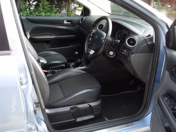 2004 Ford Focus 1.6 TDCi Titanium image 6