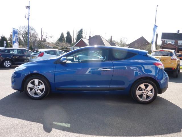 2011 RENAULT MEGANE 1.6 TOMTOM image 3