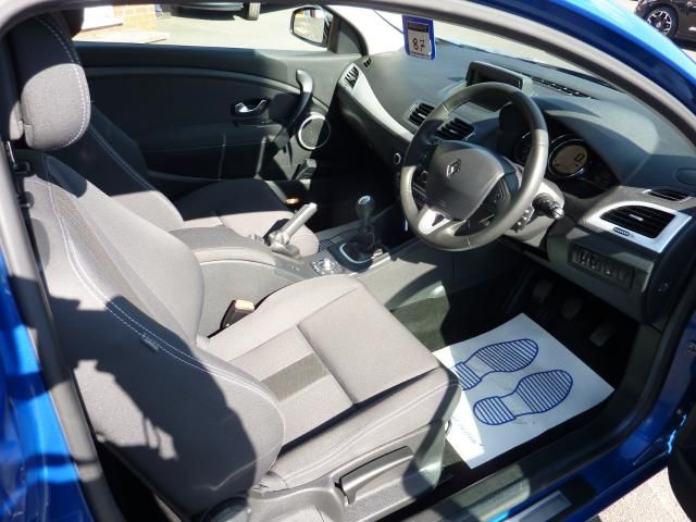 2011 RENAULT MEGANE 1.6 TOMTOM image 5