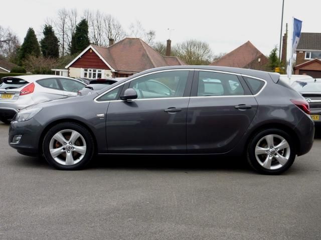 2012 VAUXHALL ASTRA 1.7 CDTi SRi 5dr image 2