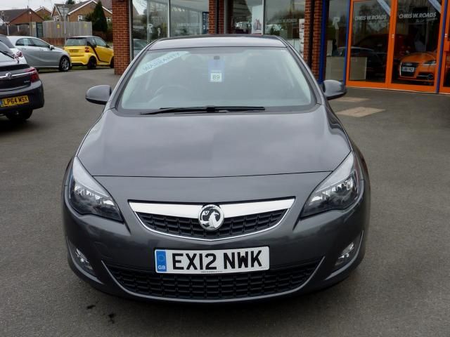 2012 VAUXHALL ASTRA 1.7 CDTi SRi 5dr image 3