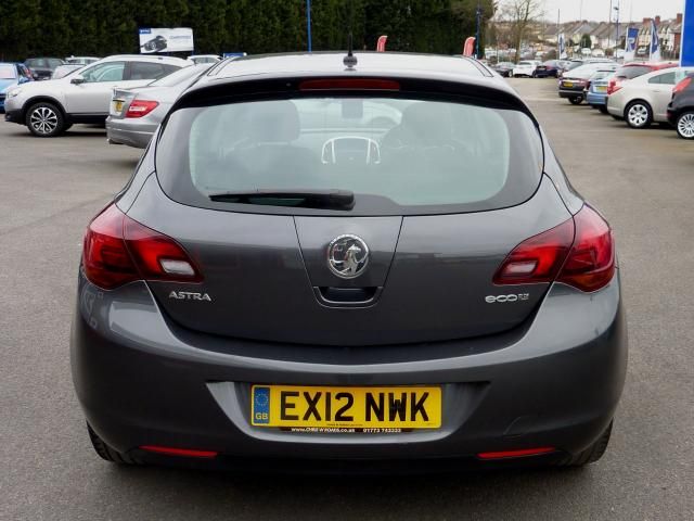 2012 VAUXHALL ASTRA 1.7 CDTi SRi 5dr image 4