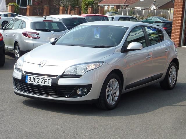 2013 RENAULT MEGANE 1.5 DCi 5dr image 1