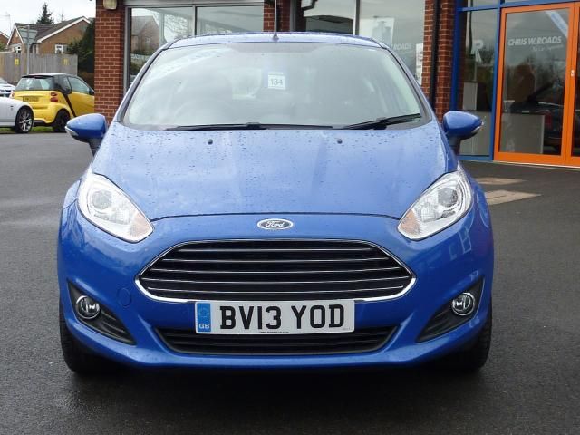 2013 FORD FIESTA 1.2 ZETEC 3dr image 2