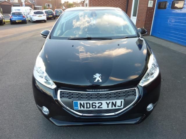 2013 PEUGEOT 208 1.6 5dr image 2