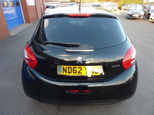 2013 PEUGEOT 208 1.6 5dr image 4