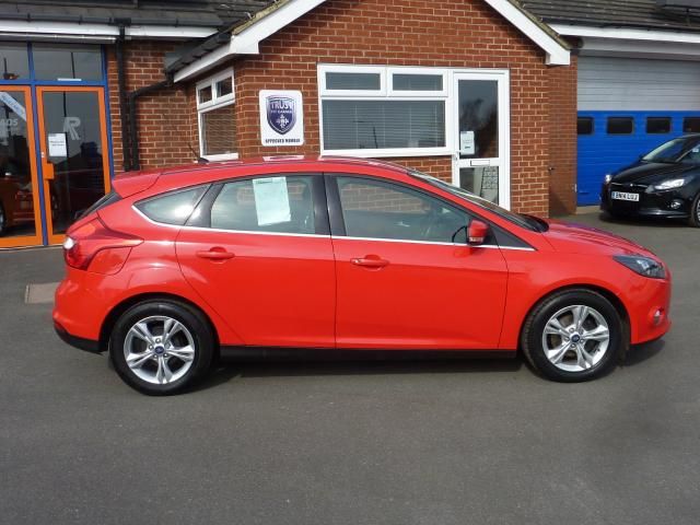 2013 FORD FOCUS 1.0 ZETEC 5dr image 2