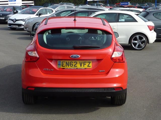 2013 FORD FOCUS 1.0 ZETEC 5dr image 4