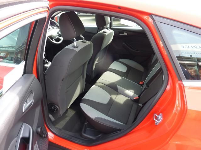 2013 FORD FOCUS 1.0 ZETEC 5dr image 6
