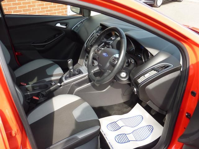 2013 FORD FOCUS 1.0 ZETEC 5dr image 7