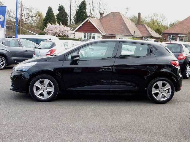 2014 RENAULT CLIO 1.5 DCi 5dr image 2