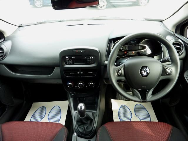 2014 RENAULT CLIO 1.5 DCi 5dr image 7