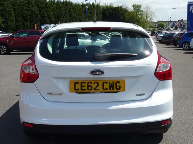 2012 FORD FOCUS 1.6 TDCi ZETEC 5dr image 4