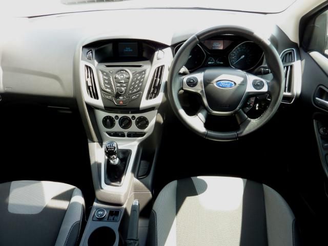 2012 FORD FOCUS 1.6 TDCi ZETEC 5dr image 7