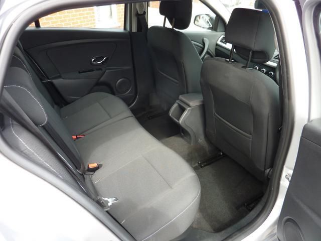 2013 RENAULT MEGANE 1.5 DCi 5dr image 7