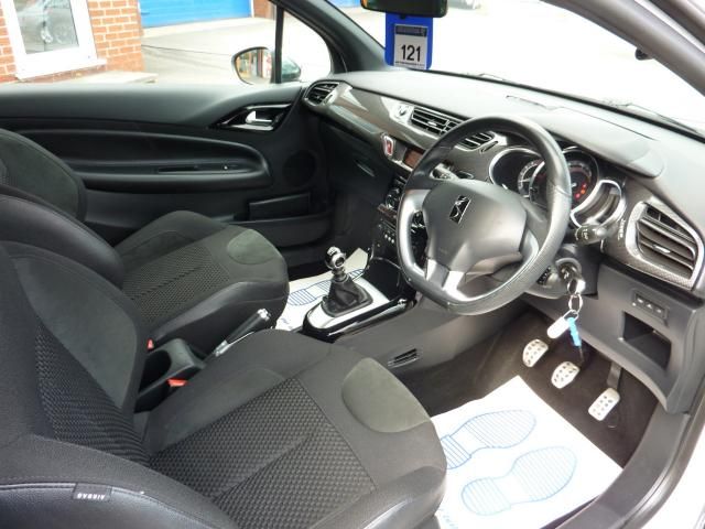 2013 CITROEN DS3 1.6 E-HDi 3dr image 5