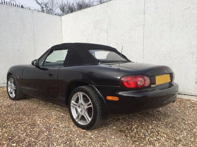 2004 MAZDA MX-5 1.8 SPORT 2d image 4