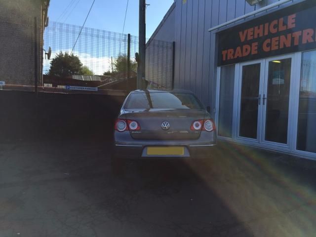 2006 VOLKSWAGEN PASSAT 1.9 TDI SE 4d image 4