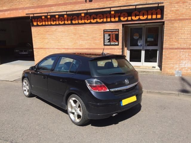 2007 VAUXHALL ASTRA 1.8 SRI 16V 5d image 4