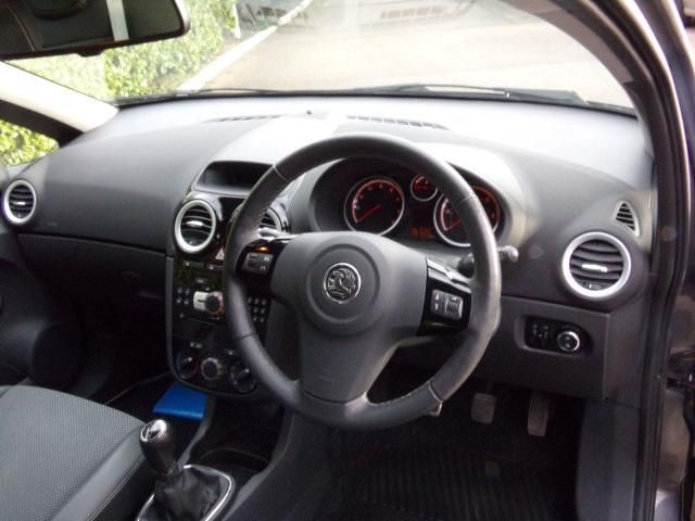 2010 VAUXHALL CORSA 1.4 SE 5d image 8