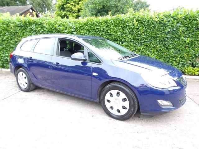 2012 VAUXHALL ASTRA 1.7 CDTI 5d image 1