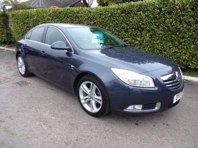 2011 VAUXHALL INSIGNIA 1.8 5d image 1
