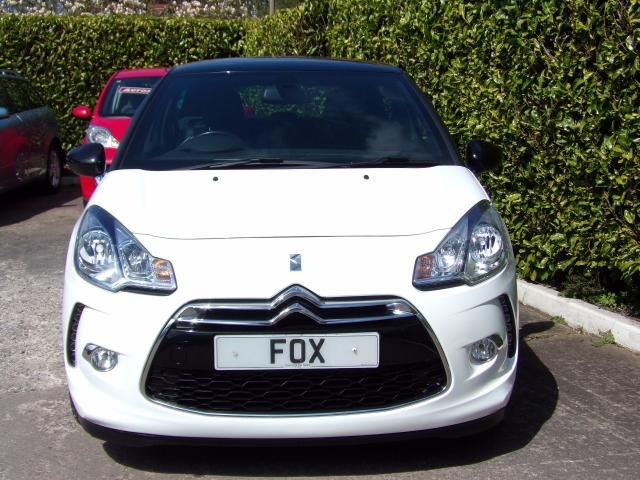 2011 CITROEN DS3 1.6 E-HDI 3d image 2