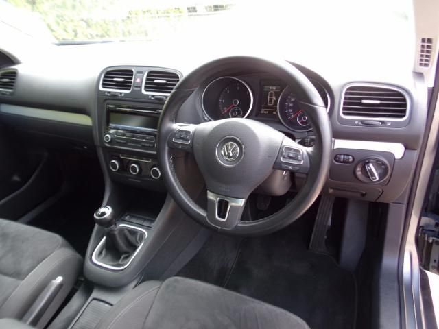 2011 VOLKSWAGEN GOLF 1.6 SPORTLINE TDI 5d image 8