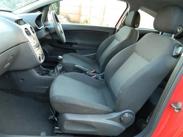 2009 Vauxhall Corsa 1.0i 12V 3dr image 6