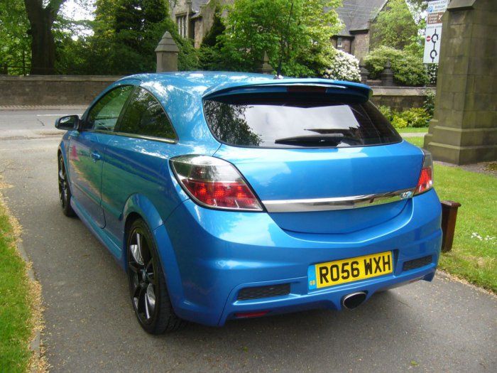 2006 Vauxhall Astra 2.0T 16V VXR 3dr image 2