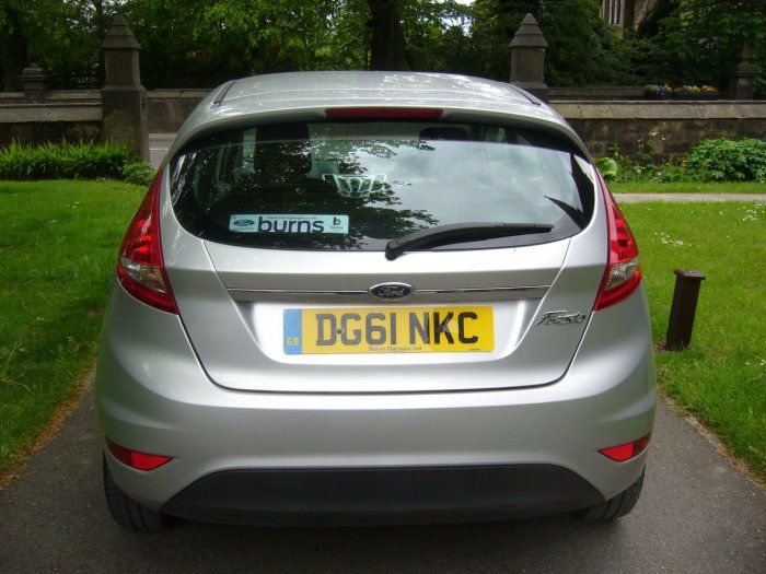 2011 Ford Fiesta 1.6 TDCi Zetec 3dr image 5