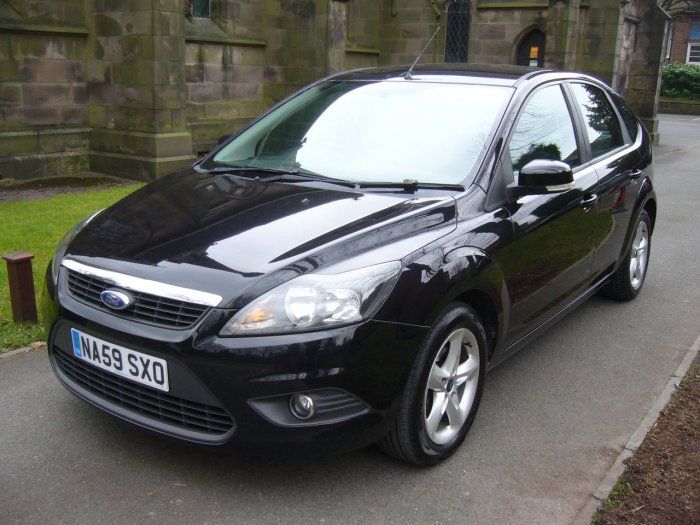 2009 Ford Focus 1.6 Zetec 5dr image 1