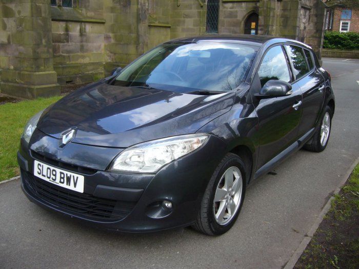 2009 Renault Megane 1.6 16V 5dr image 1