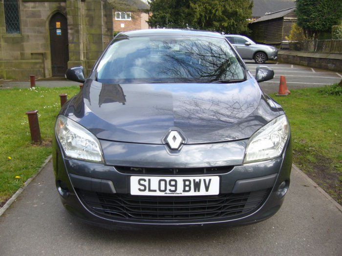 2009 Renault Megane 1.6 16V 5dr image 3