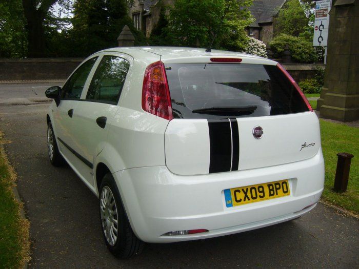 2009 Fiat Grande Punto 1.2 5dr image 2