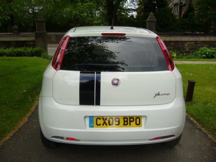 2009 Fiat Grande Punto 1.2 5dr image 4