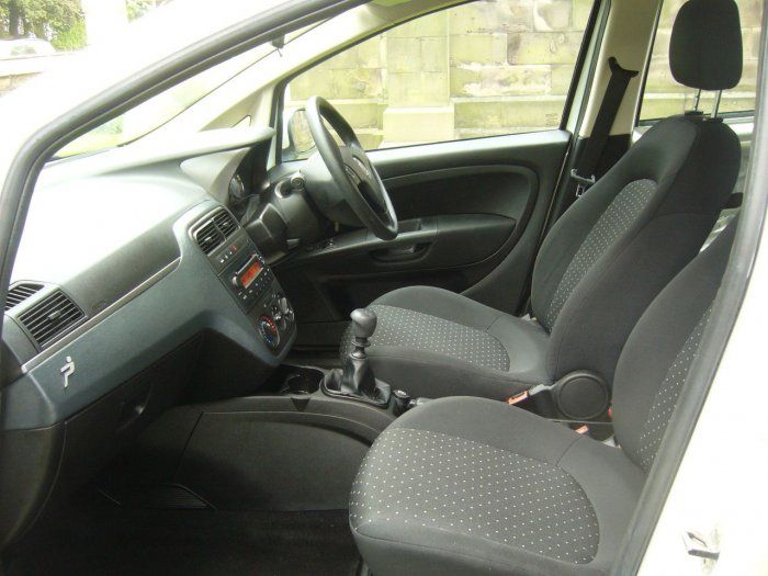 2009 Fiat Grande Punto 1.2 5dr image 6