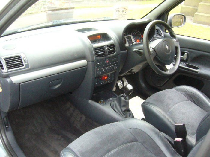 2005 Renault Clio 2.0 SPORT 3dr image 7
