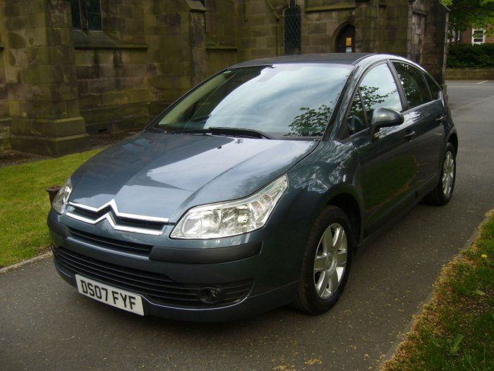 2007 Citroen C4 1.6i 16V 5dr image 1