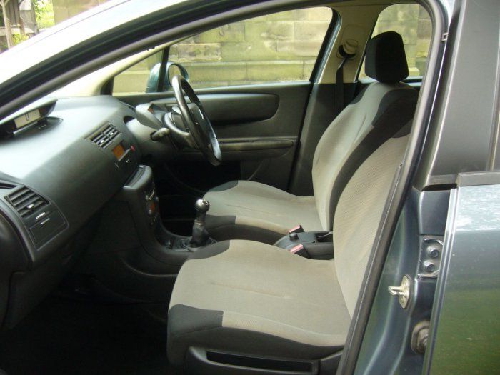 2007 Citroen C4 1.6i 16V 5dr image 6