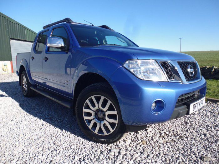 2011 Nissan Navara 3.0dCi V6 image 1