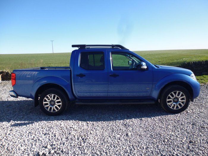 2011 Nissan Navara 3.0dCi V6 image 2