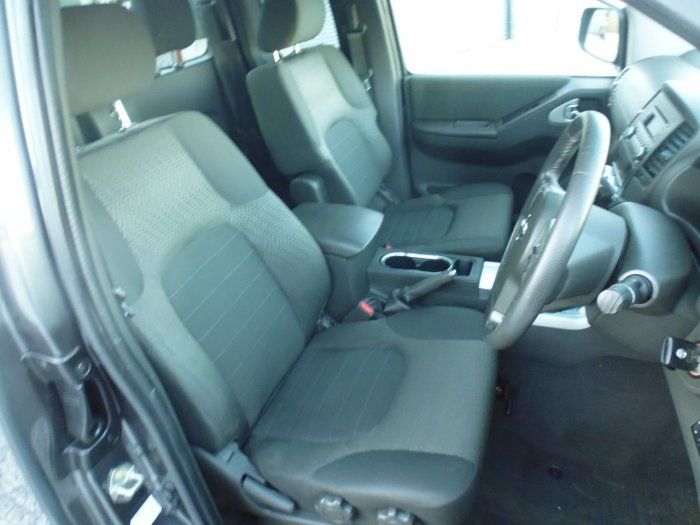 2013 Nissan Navara 2.5dCi image 8