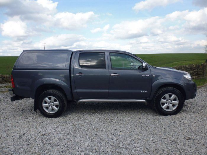 2011 Toyota Hilux 3.0 4dr image 2