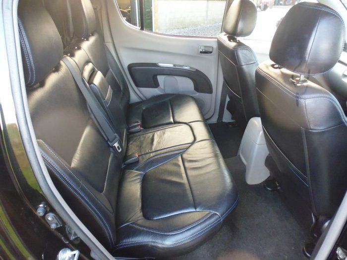 2009 Mitsubishi L200 2.5 Warrior II image 8